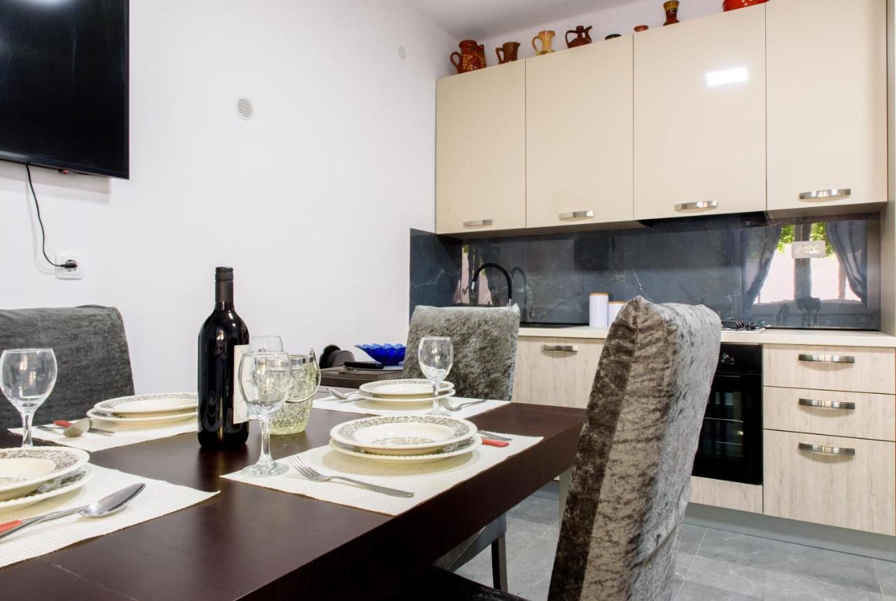 Lu Jesenice (Split-Dalmatia)