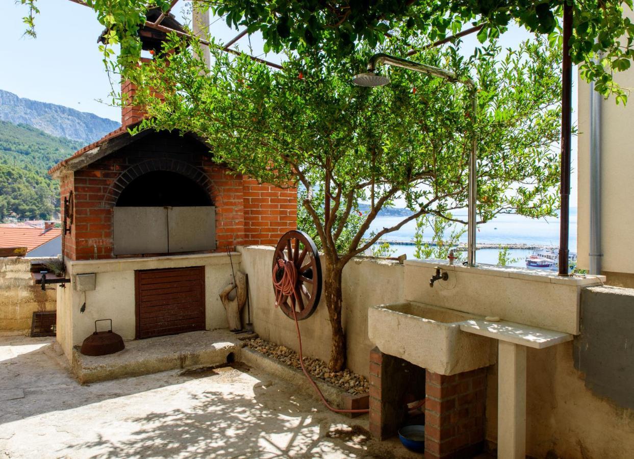 Lu * Jesenice (Split-Dalmatia)